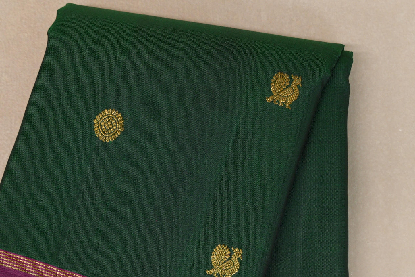 Deep Bottle Green with Deep Magenta Borders Vintage Kanjivaram Silk Saree body