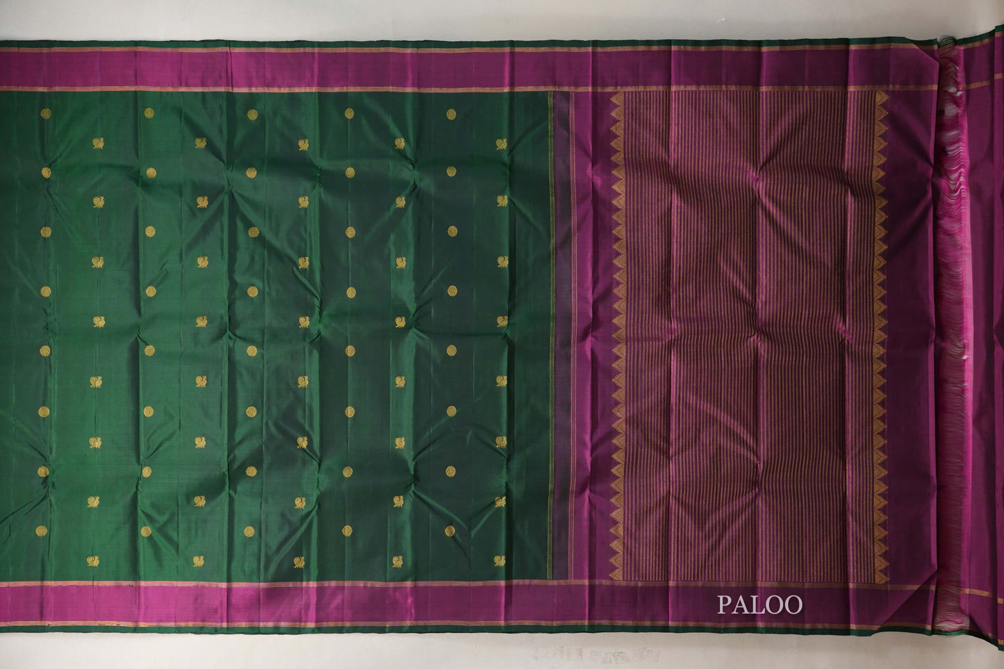 Deep Bottle Green with Deep Magenta Borders Vintage Kanjivaram Silk Saree paloo