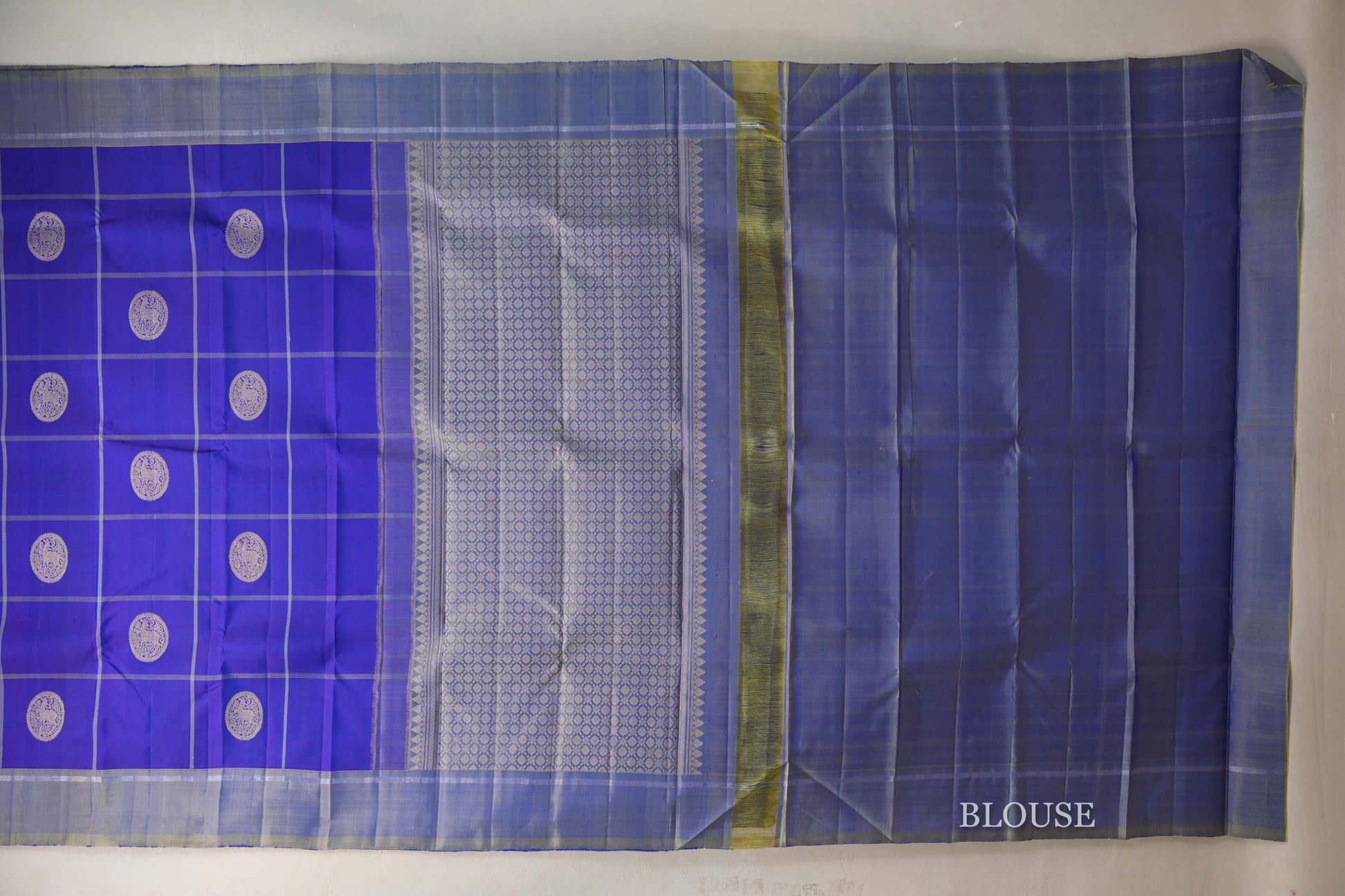 Dual Tone of Violet and Blue Vintage Kanjivaram Silk Saree blouse