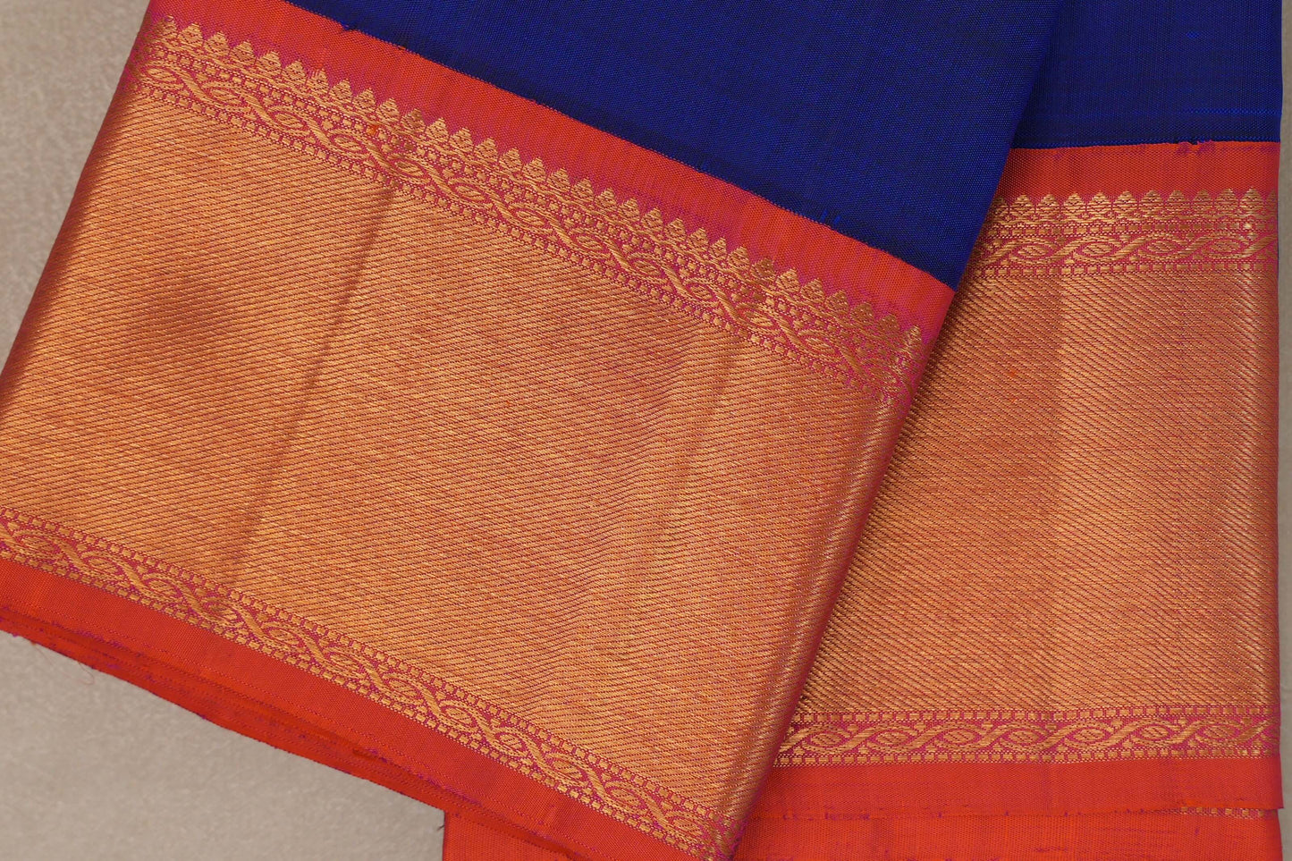 Deep blue with Orangish Pink borders Vintage Kanjivaram Silk Saree by Shreenivas Silks PSSR019381