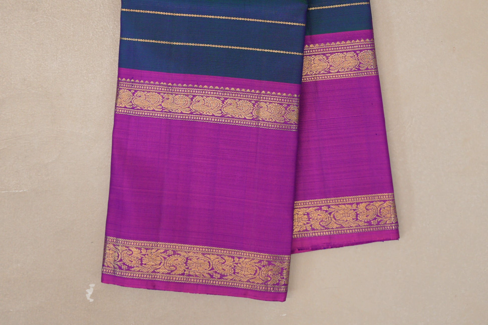 Dual Tone of Green and Violet with Beldhari Vintage Kanjivaram Silk Saree rettai pettu borders