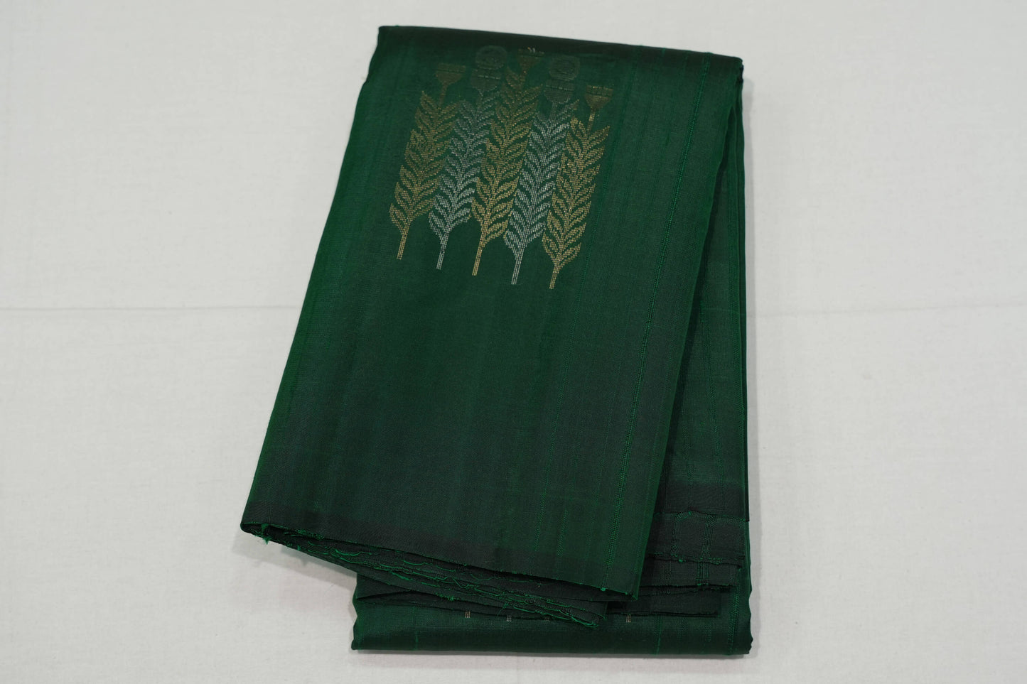 Green light weight kanchipuram silk saree