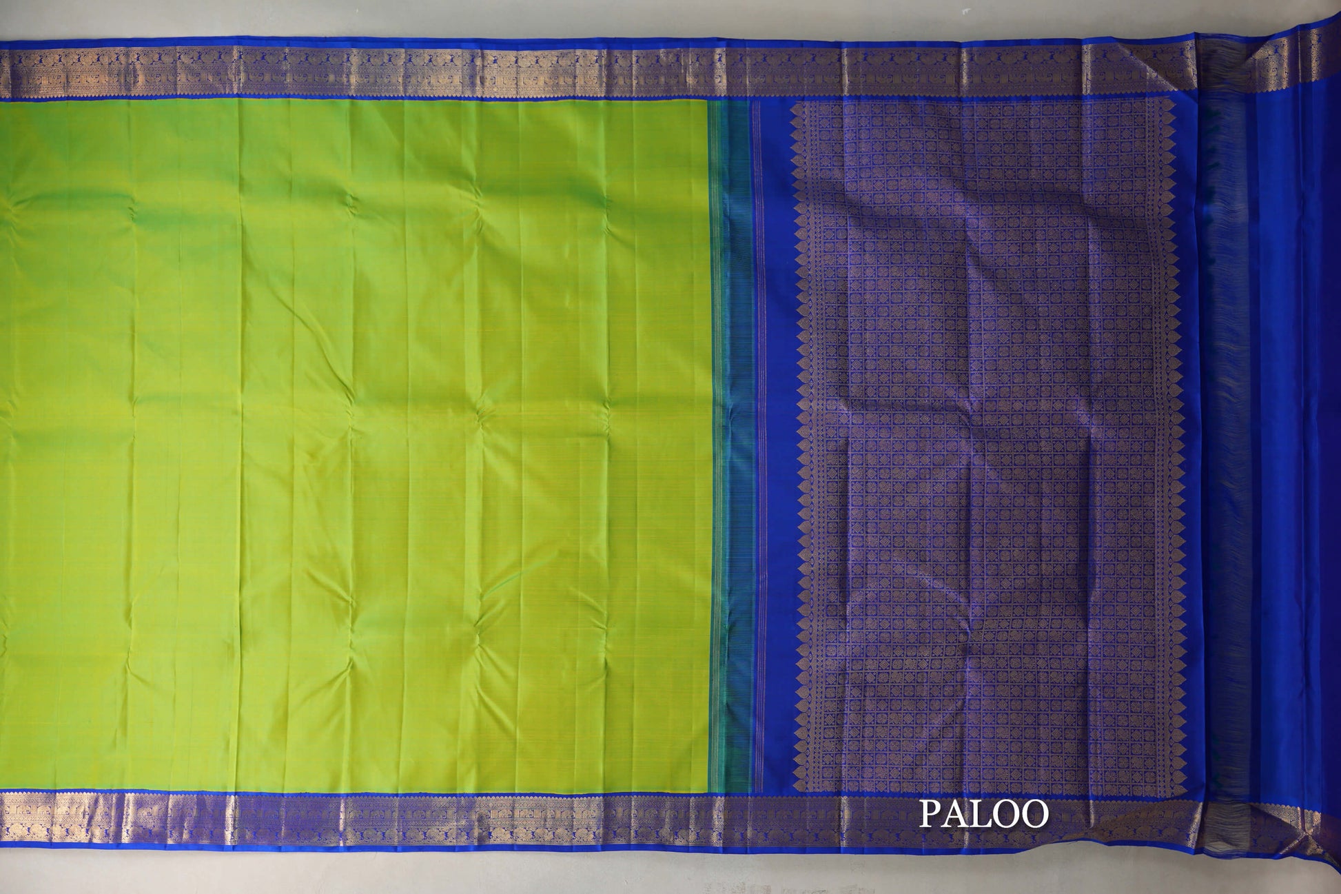 Plain Dual Tone of Yellow and Green Vintage Kanjivaram Silk Saree paloo