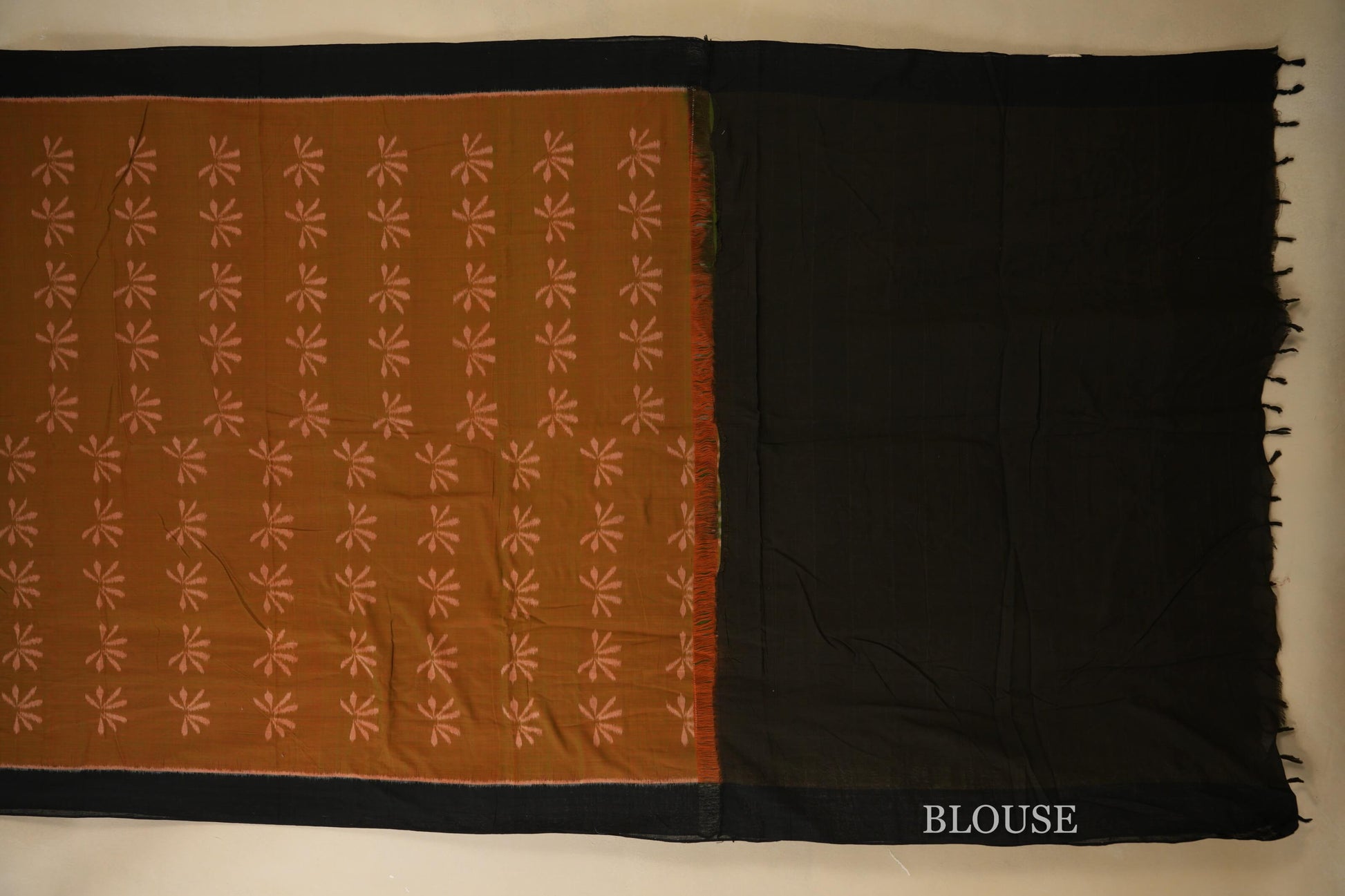 Manthulir with Black Borders Ikat Cotton Saree Blouse