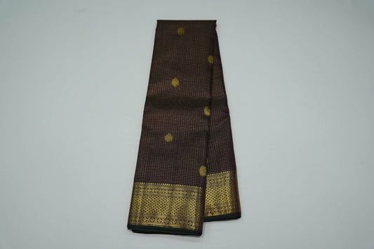 Checked vintage kanchipuram silk saree