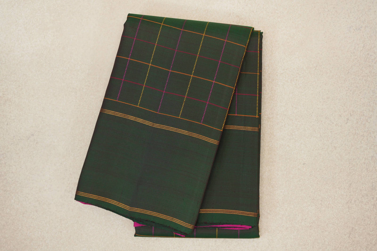 folded Deep Manthulir Green Vintage Kanjivaram Silk Saree