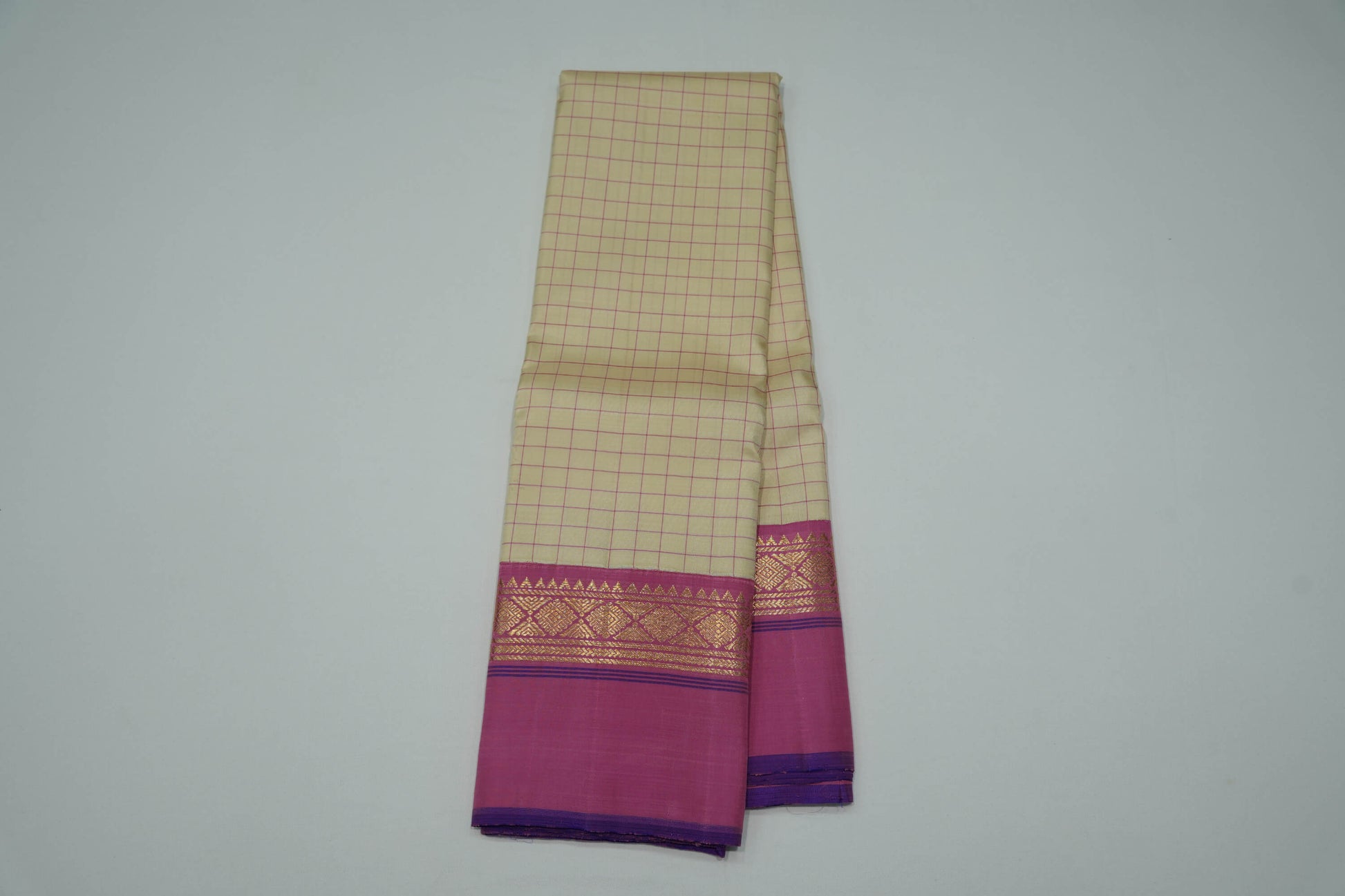 Checked vintage kanchipuram silk saree