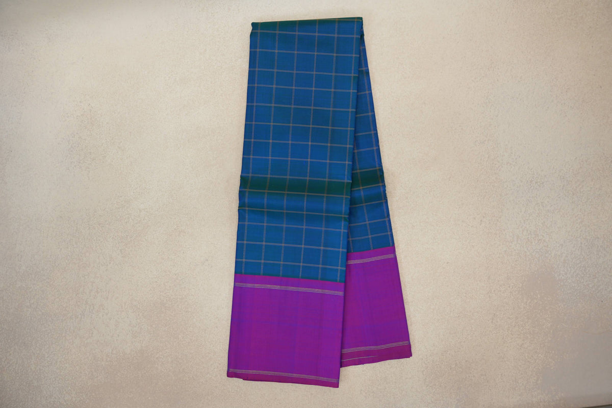 Peacock Blue Vintage Kanjivaram Silk Saree body zoom
