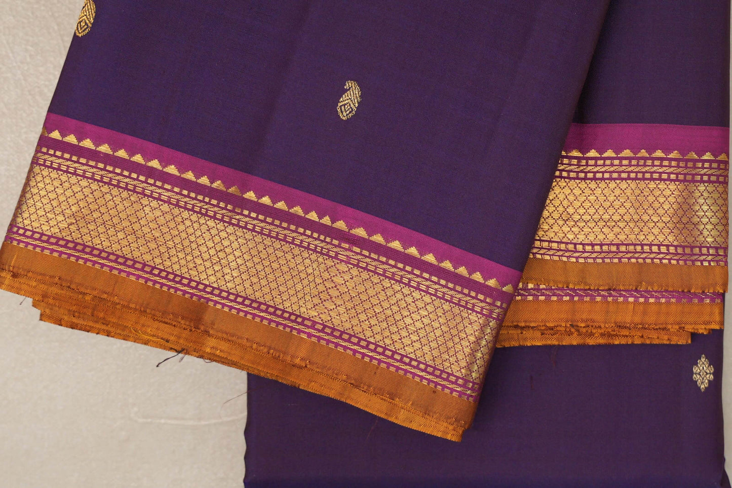 Purple with magenta Borders Vintage Kanjivaram Silk Saree by Shreenivas Silks PSSR019427
