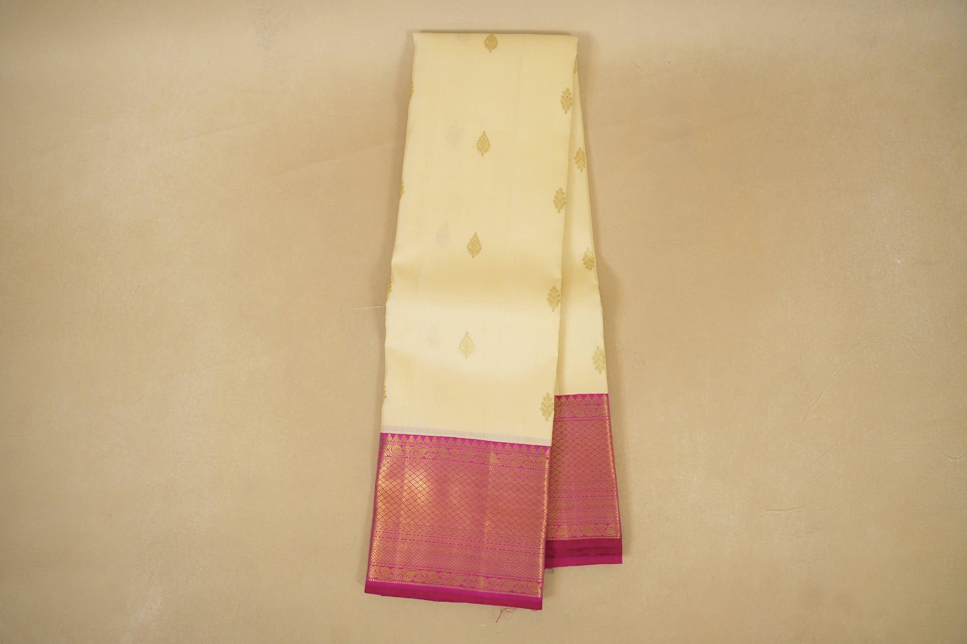 Half White Vintage Kanjivaram Silk Saree online