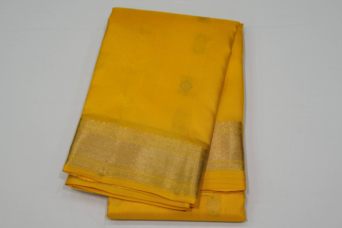 Yellow light weight kanchipuram silk saree
