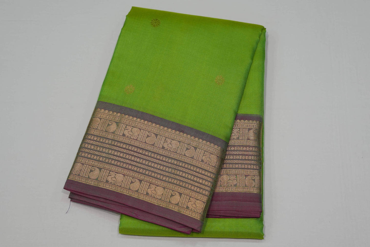 Parrot green light weight kanchipuram silk saree