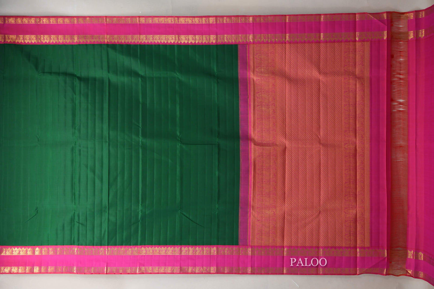 Dark Green with Orangish Pink Borders Vintage Kanjivaram Silk Saree paloo
