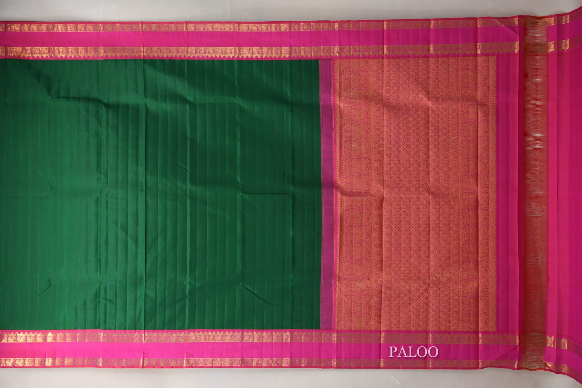 Dark Green with Orangish Pink Borders Vintage Kanjivaram Silk Saree paloo