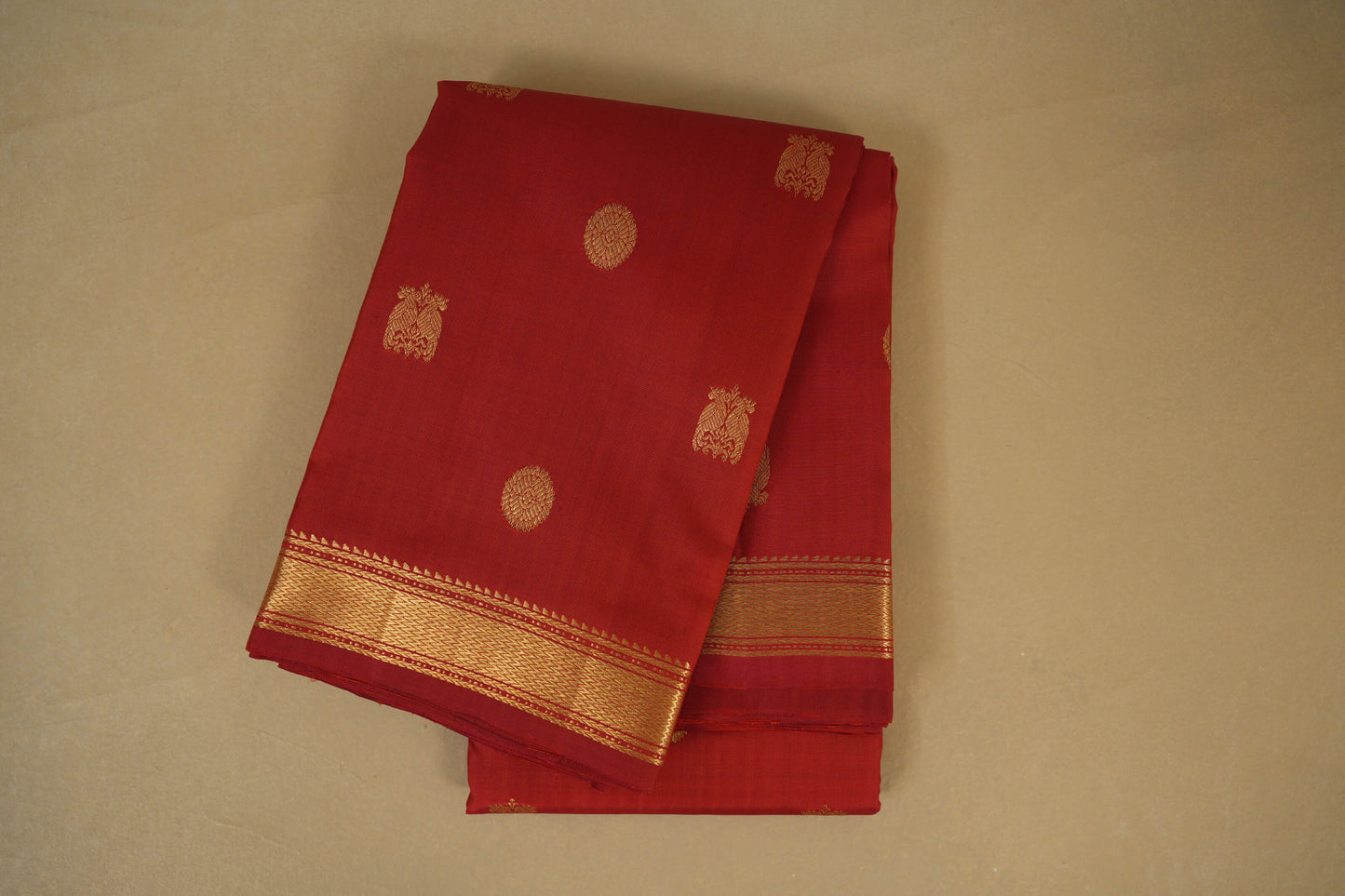 Red Vintage Kanjivaram Silk Saree by Shreenivas Silks PSSR018371