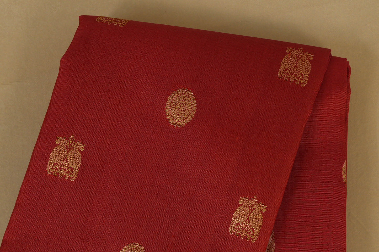 Red Vintage Kanjivaram Silk Saree by Shreenivas Silks PSSR018371