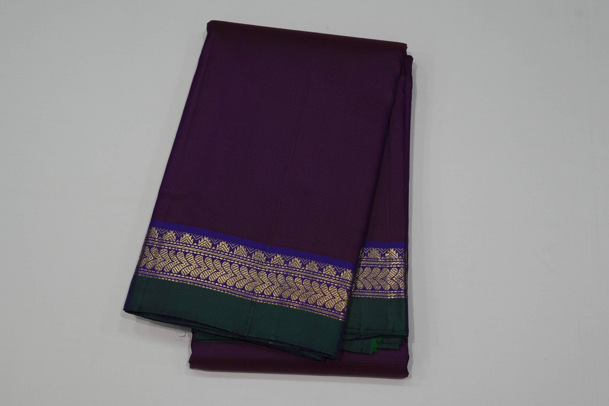 Dark magenta vintage kanchipuram silk saree