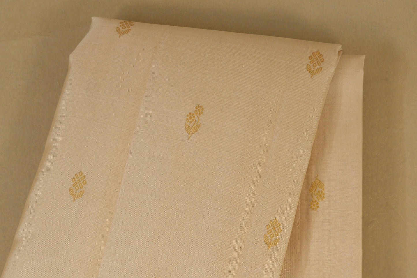 Off-white with Pink Borders Vintage Kanjivaram Silk Saree by Shreenivas Silks PSSR018372