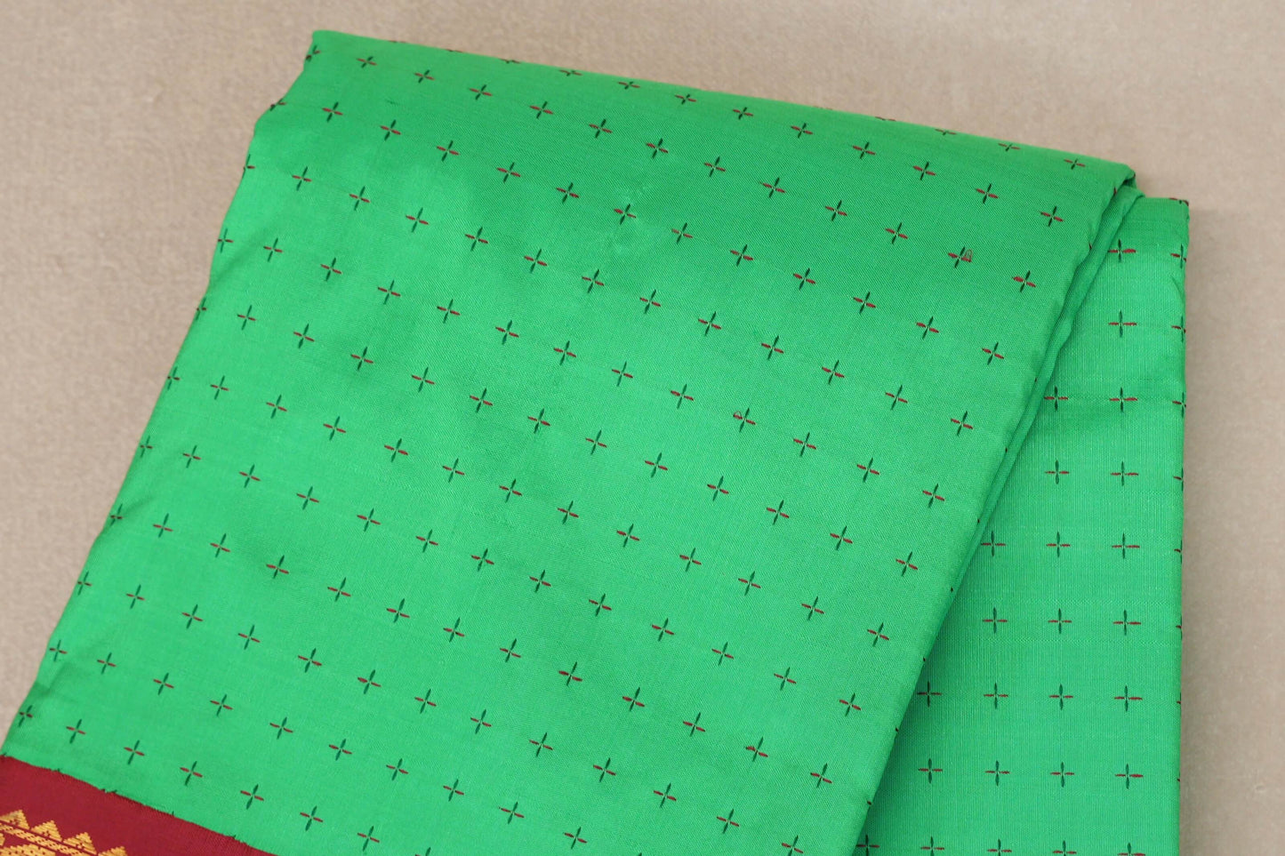 Spring Green with Ganga Jamuna Borders Vintage Kanjivaram Silk Saree body