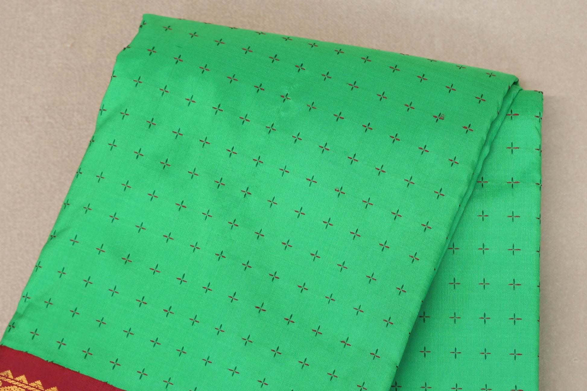 Spring Green with Ganga Jamuna Borders Vintage Kanjivaram Silk Saree body