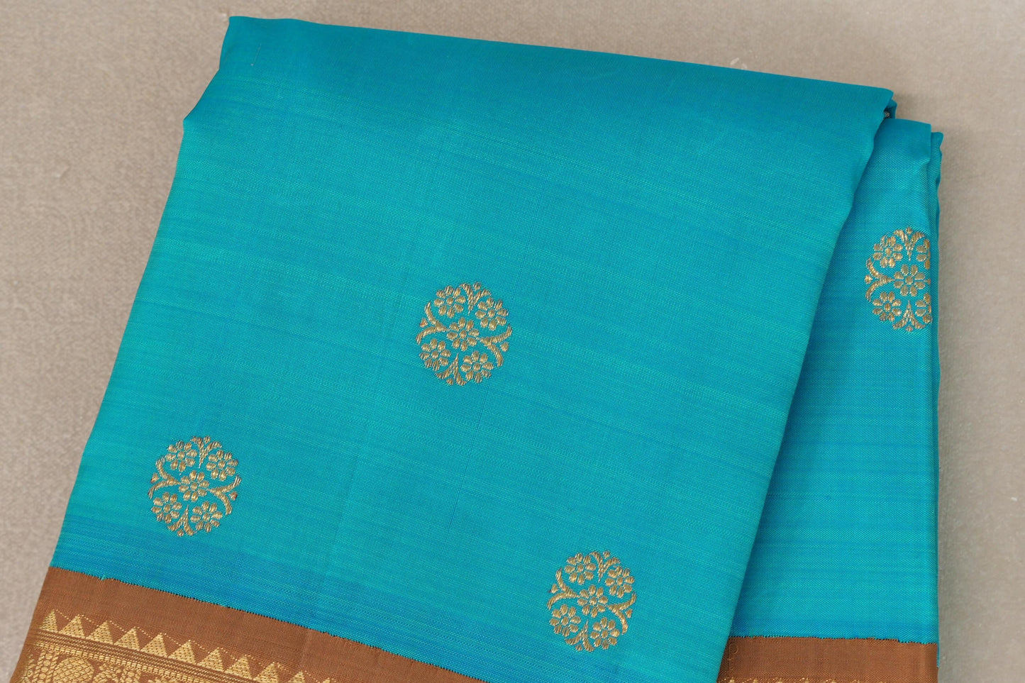 Aqua Blue with Light Brown Borders Vintage Kanjivaram Silk Saree body