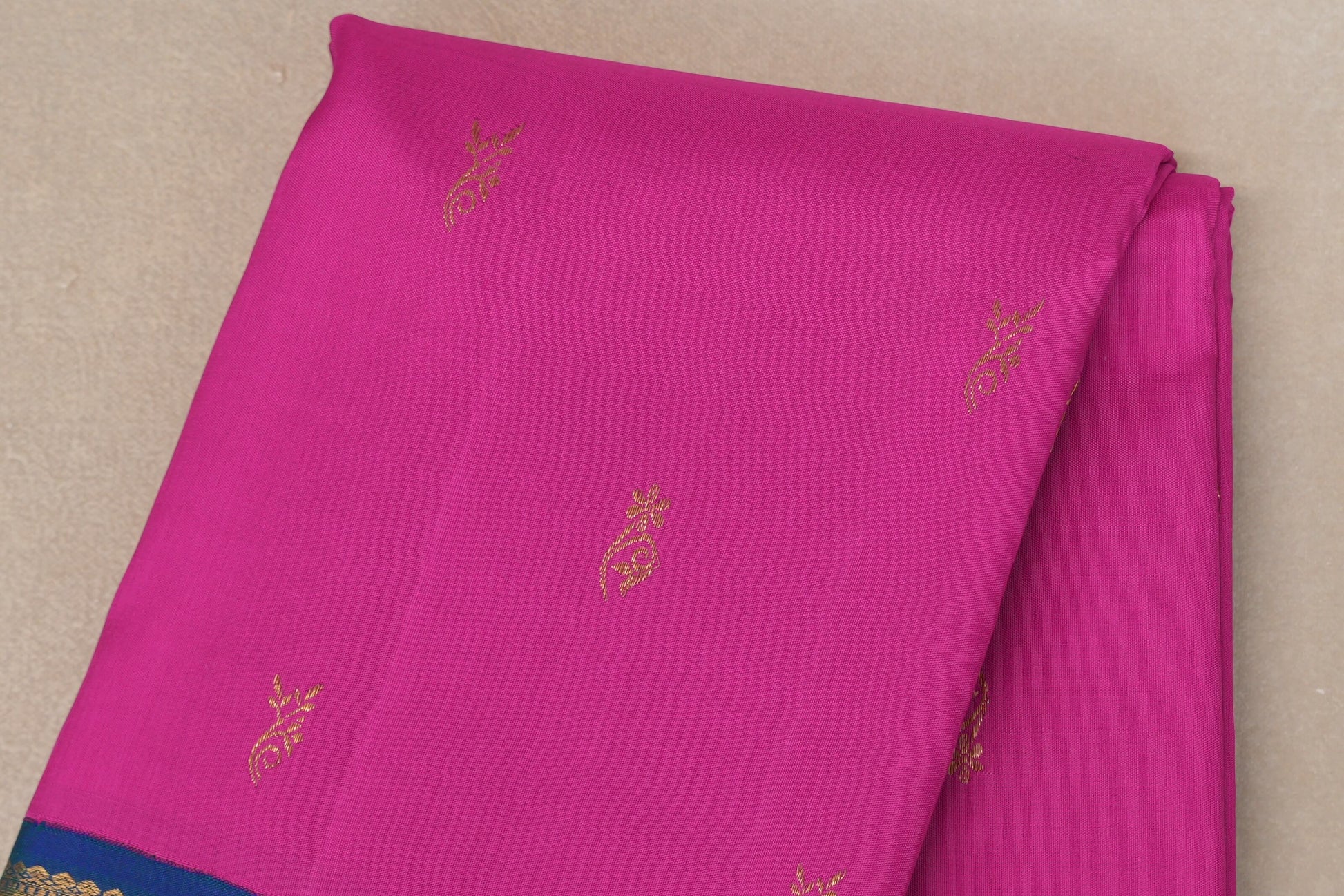Magenta with Peacock Blue Borders Vintage Kanjivaram Silk Saree body