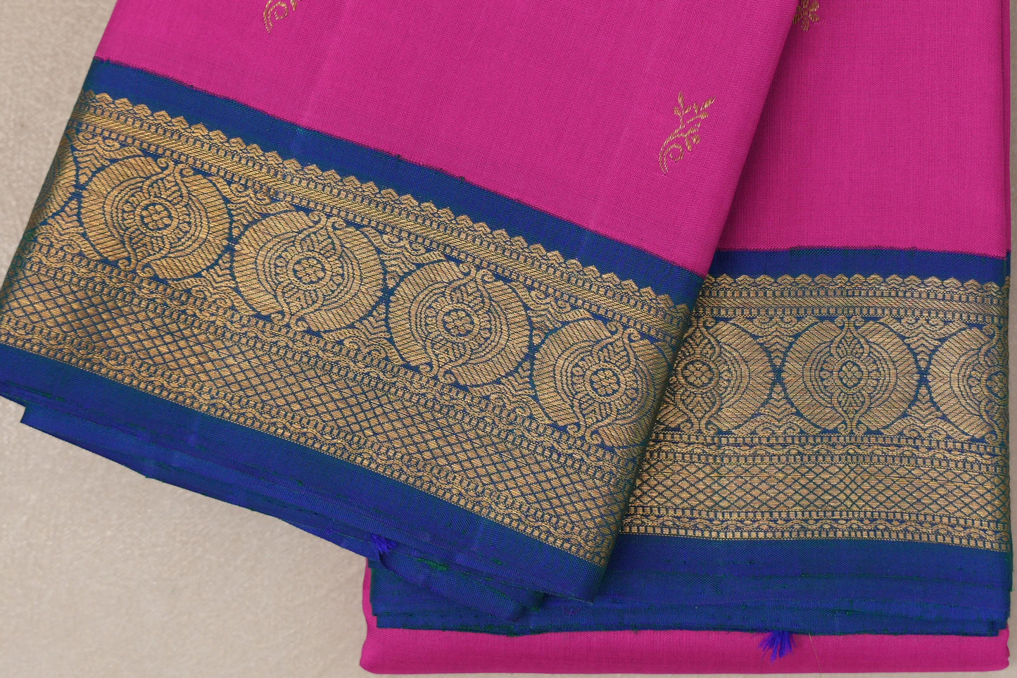Magenta Vintage Kanjivaram Silk Saree border