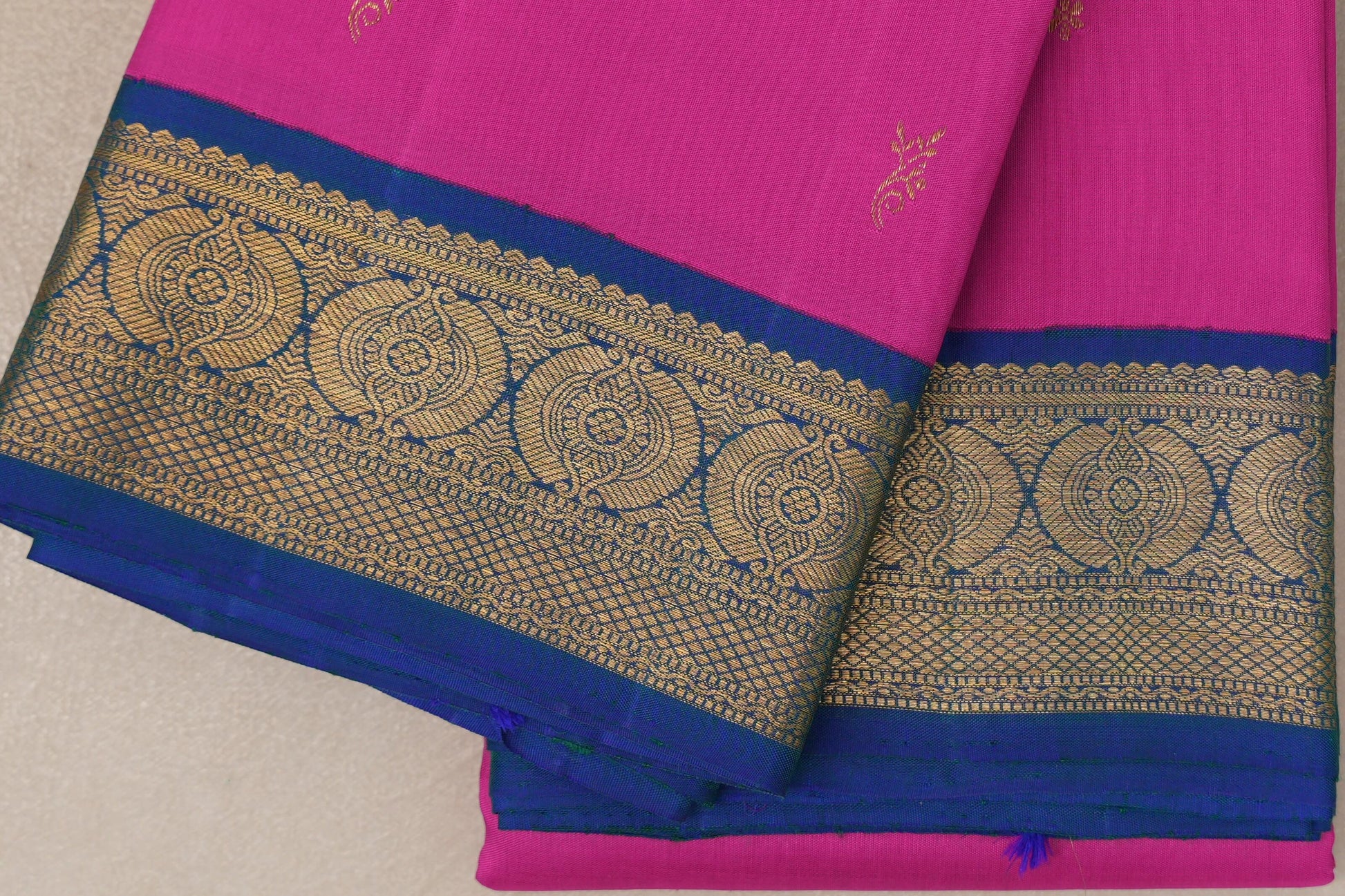 Magenta Vintage Kanjivaram Silk Saree border