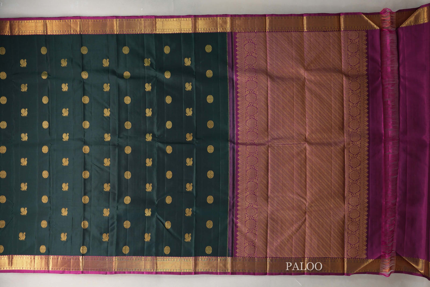 Deep Bottle Green with Deep Magenta Borders Vintage Kanjivaram Silk Saree paloo