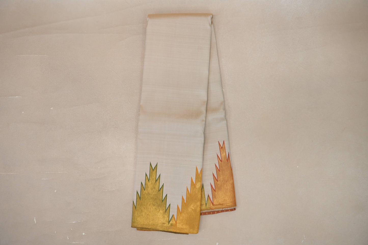Online Dual Tone of Cream and Olive Green Vintage Kanjivaram Silk Saree
