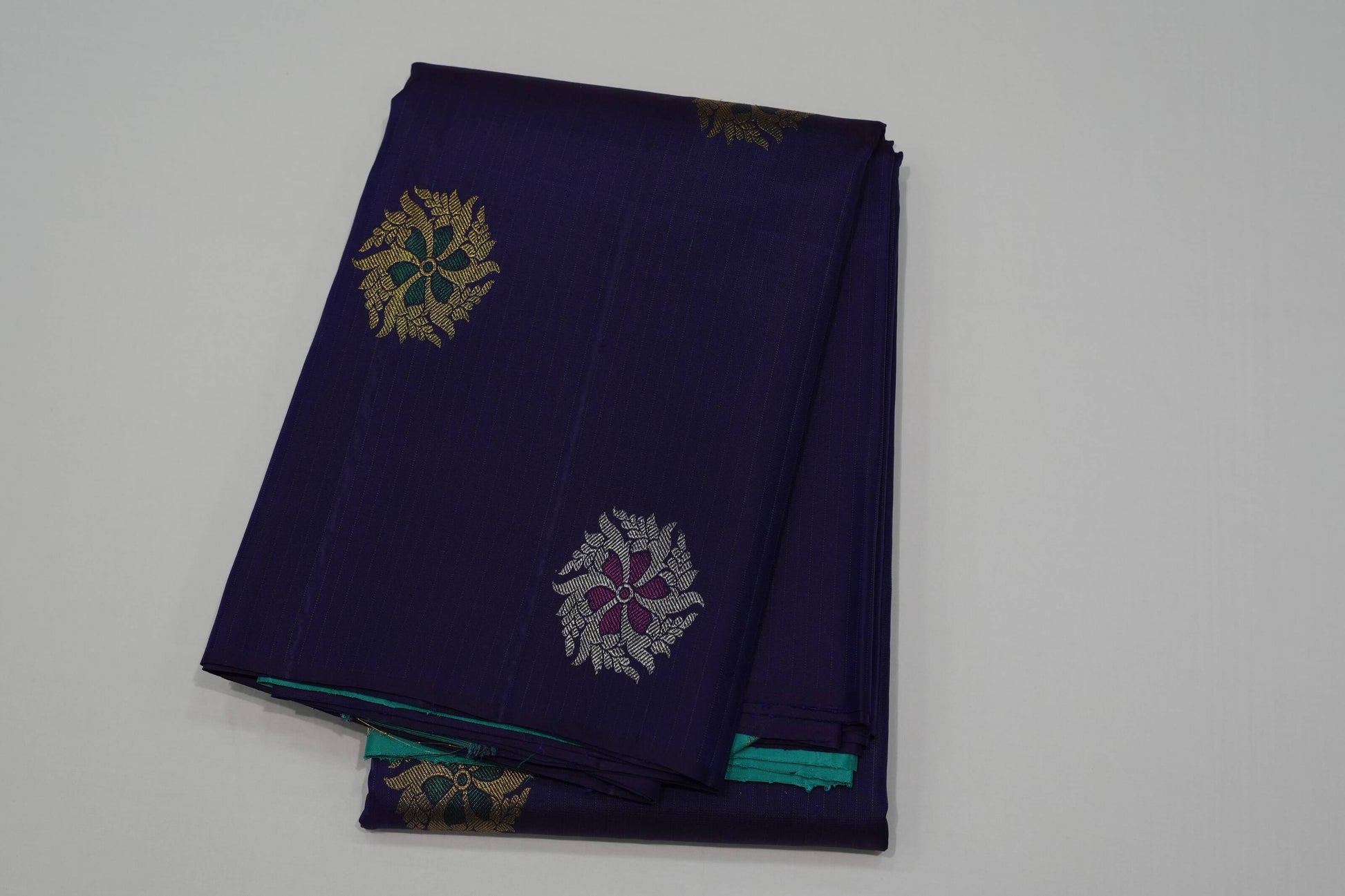 Dark violet vintage kanchipuram silk saree