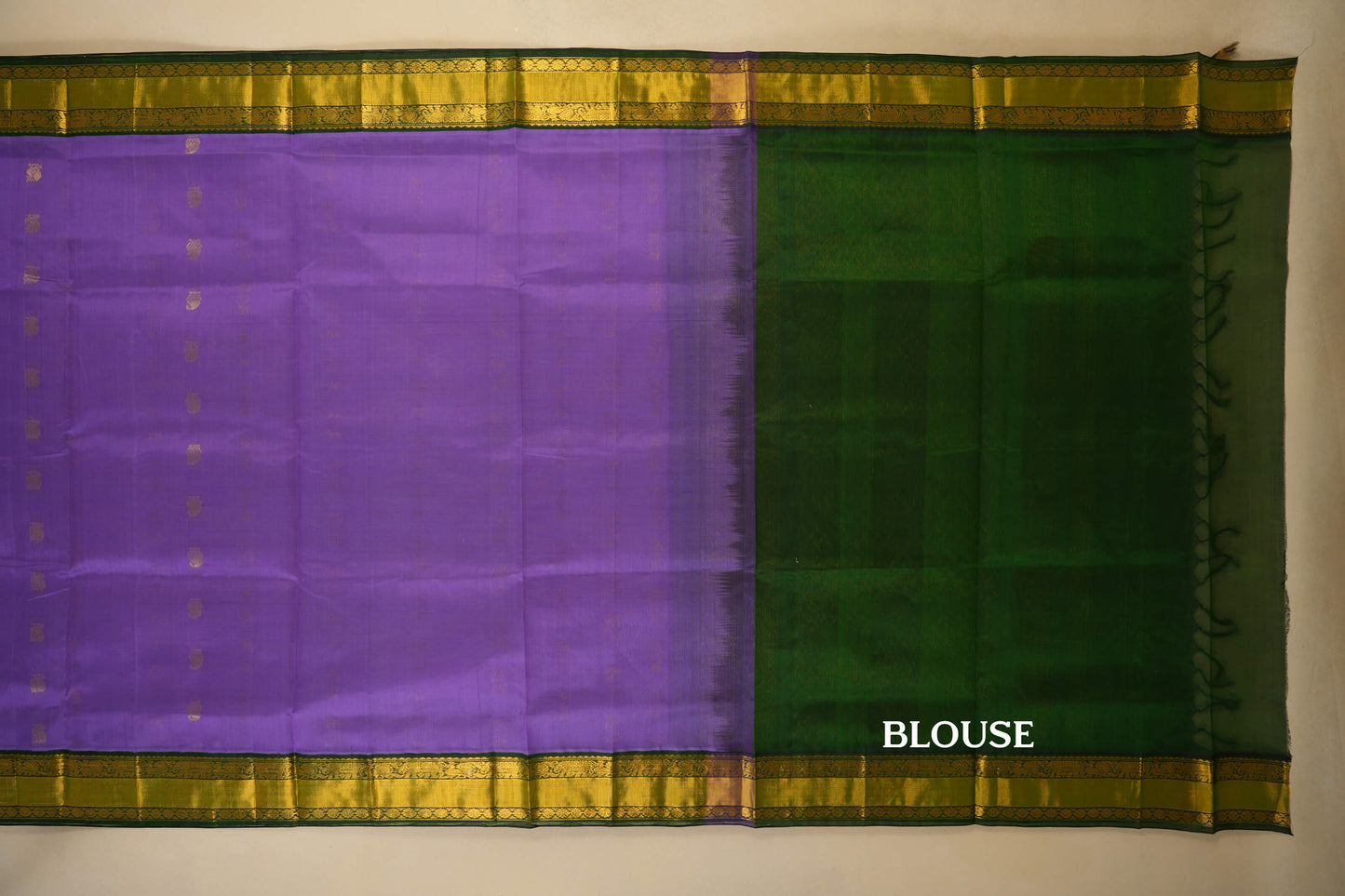 Lavender with Bottle Green Borders Silk Cotton Saree blouse
