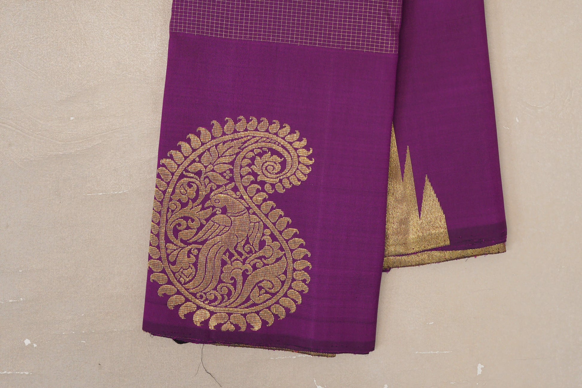 Dark Purple Temple Borders Vintage Kanjivaram Silk Saree  border zoom