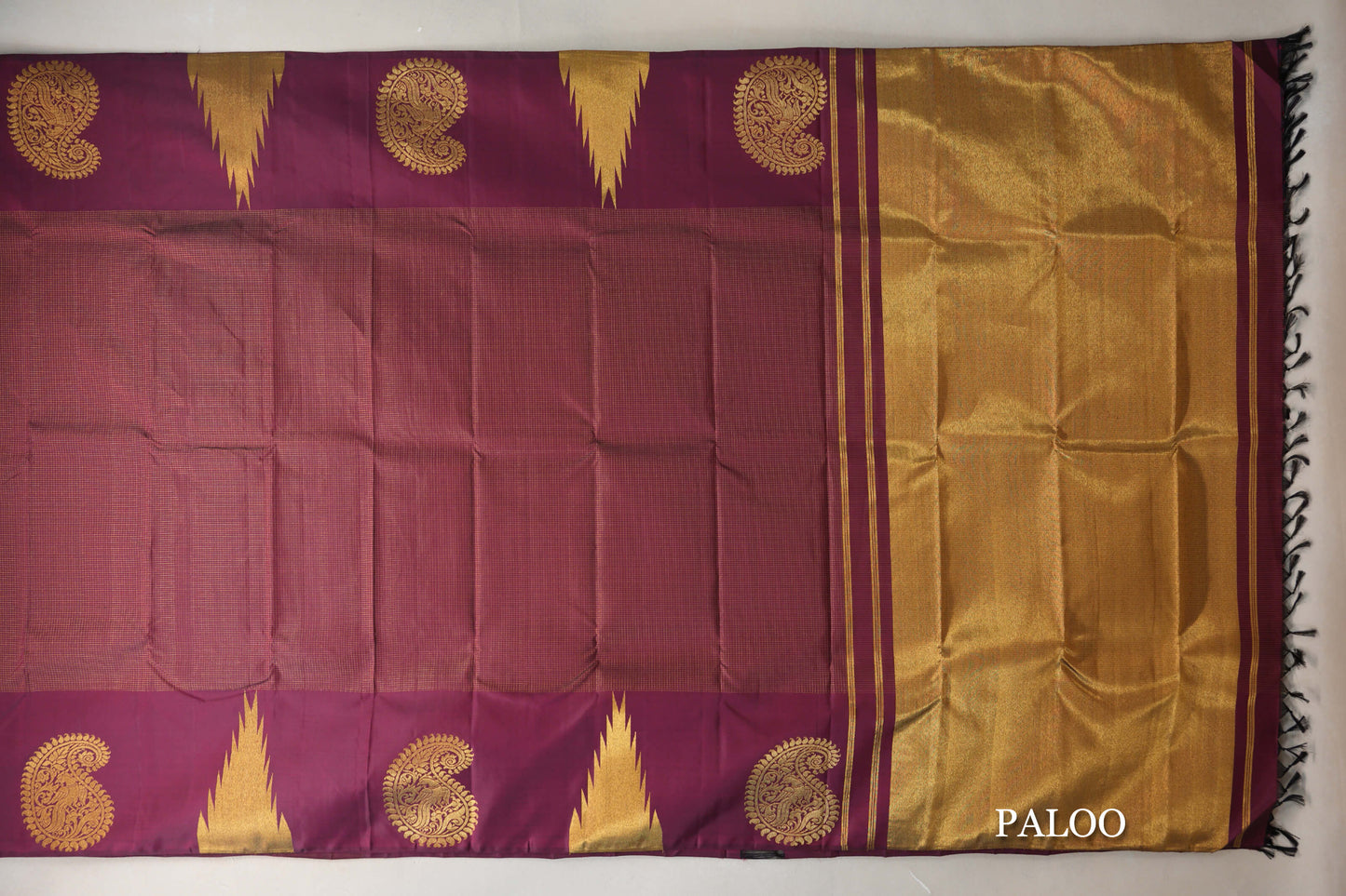 Deep Maroon Temple Borders Vintage Kanjivaram Silk Saree paloo