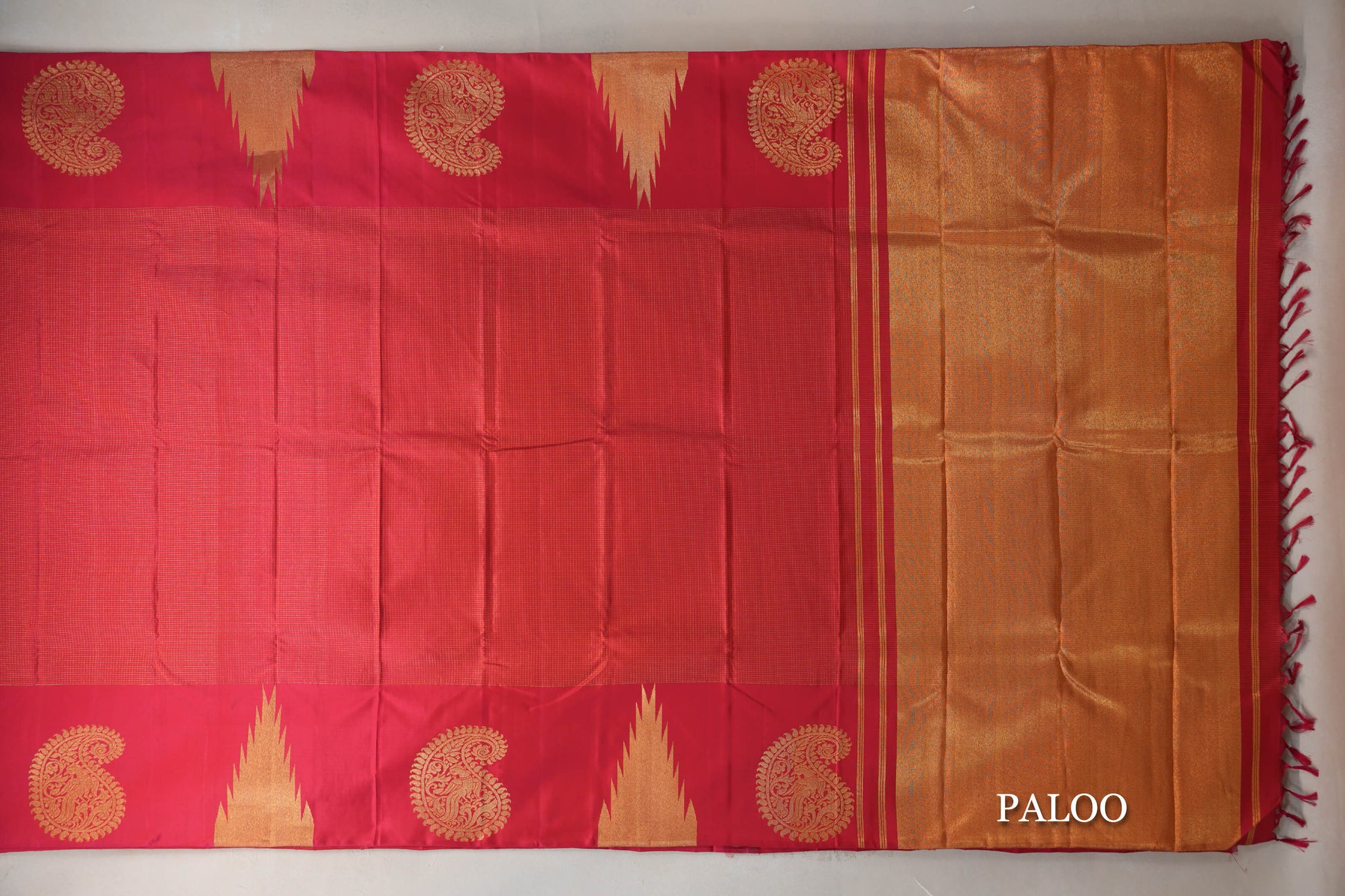 Pinkish Red Temple Borders Vintage Kanjivaram Silk Saree paloo