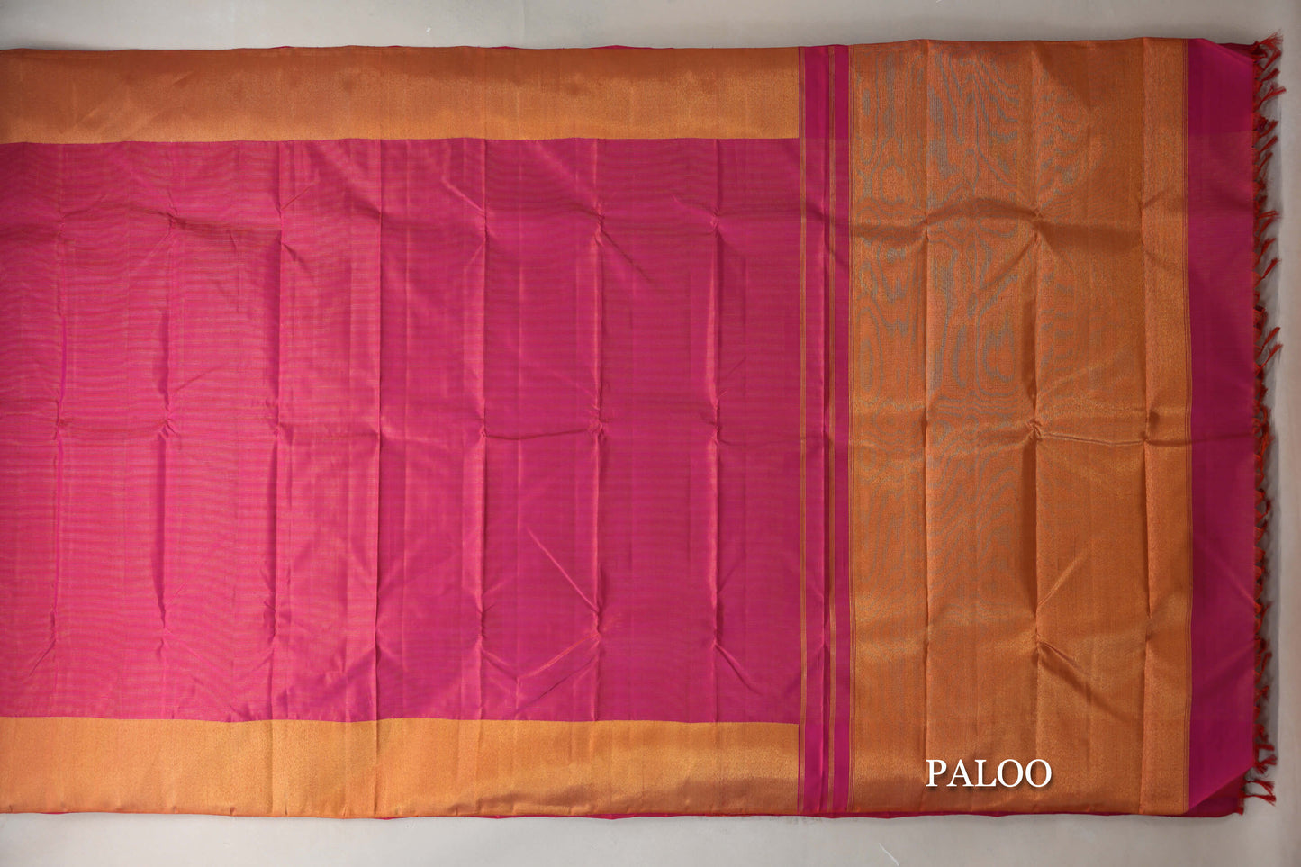 Orangish Pink Temple Borders Vintage Kanjivaram Silk Saree paloo