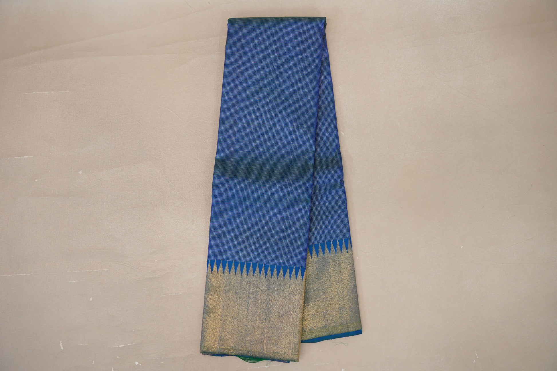 Dual Tone of Blue and Green Temple Borders Vintage Kanjivaram Silk Saree body zoom