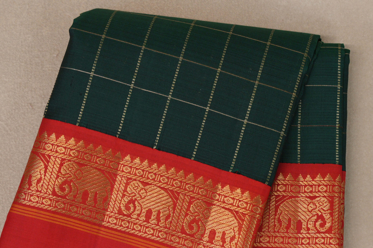 Deep Bottle Green Vintage Kanjivaram Silk Saree body zoom