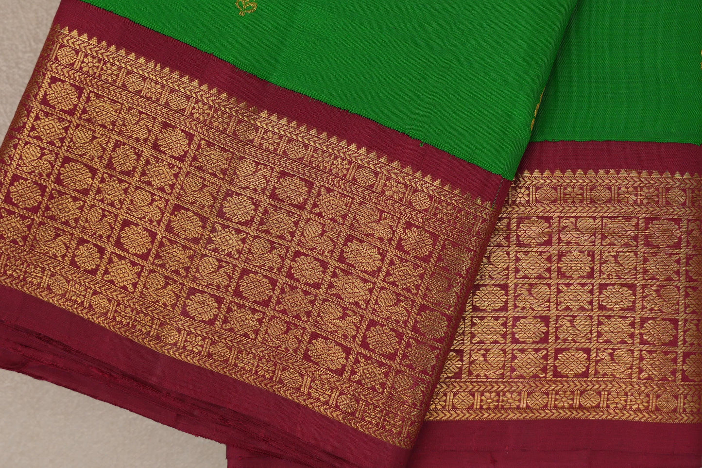 Parrot green with Deep Rani Pink borders Vintage Kanjivaram Silk Saree by Shreenivas Silks PSSR019543
