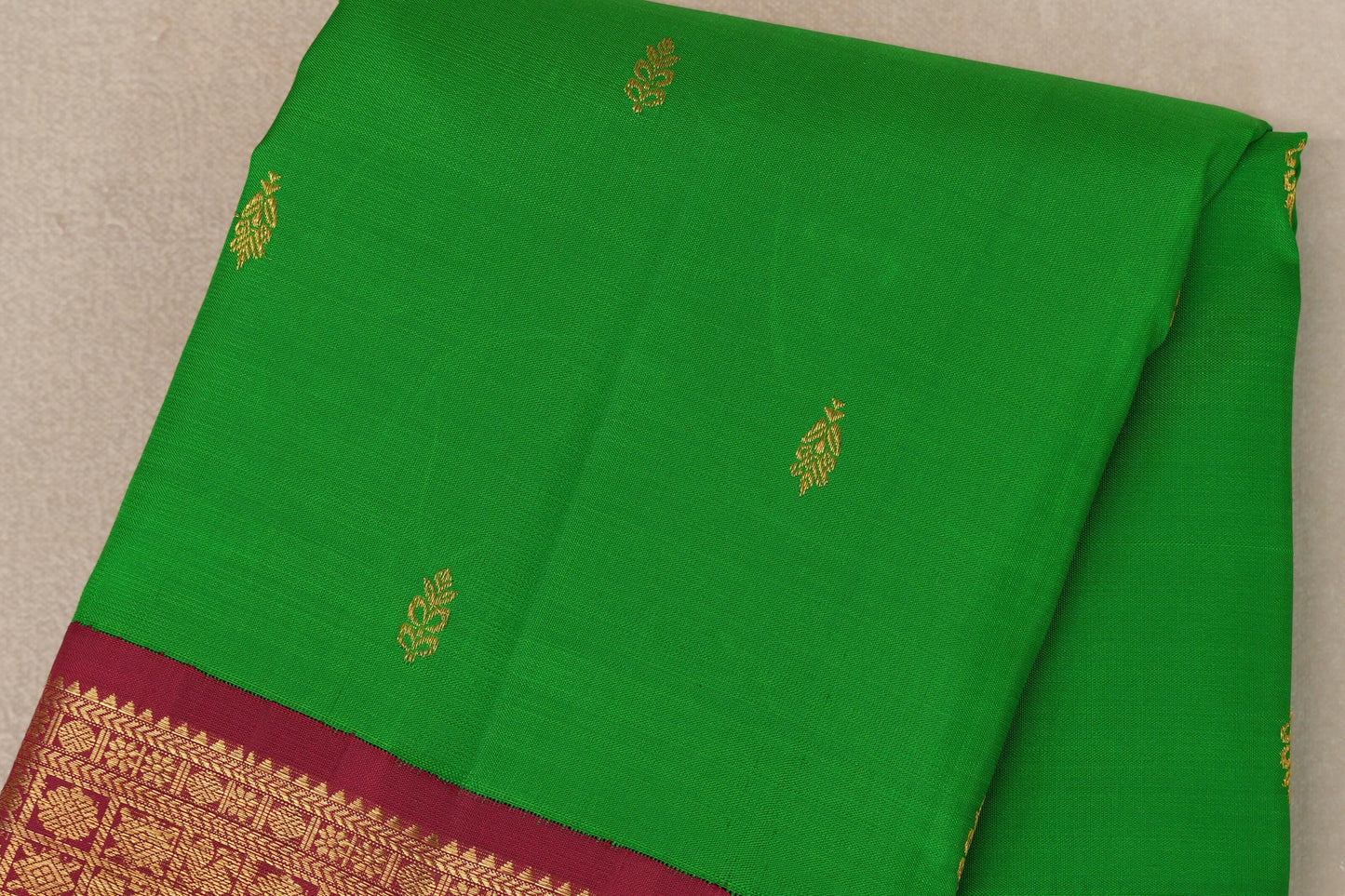 Parrot green with Deep Rani Pink borders Vintage Kanjivaram Silk Saree by Shreenivas Silks PSSR019543