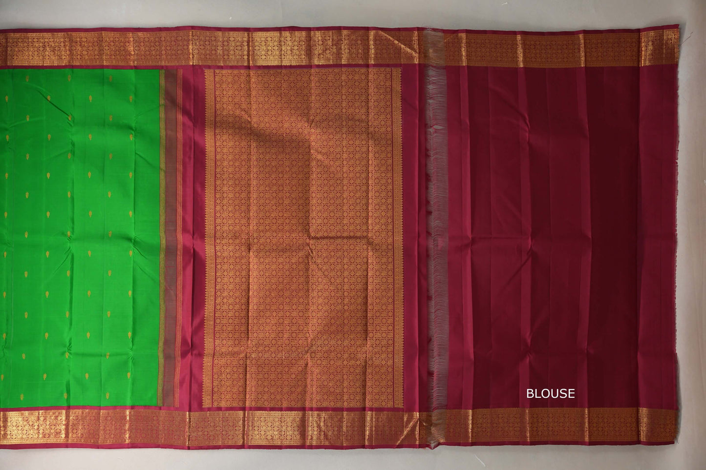 Parrot green with Deep Rani Pink borders Vintage Kanjivaram Silk Saree by Shreenivas Silks PSSR019543