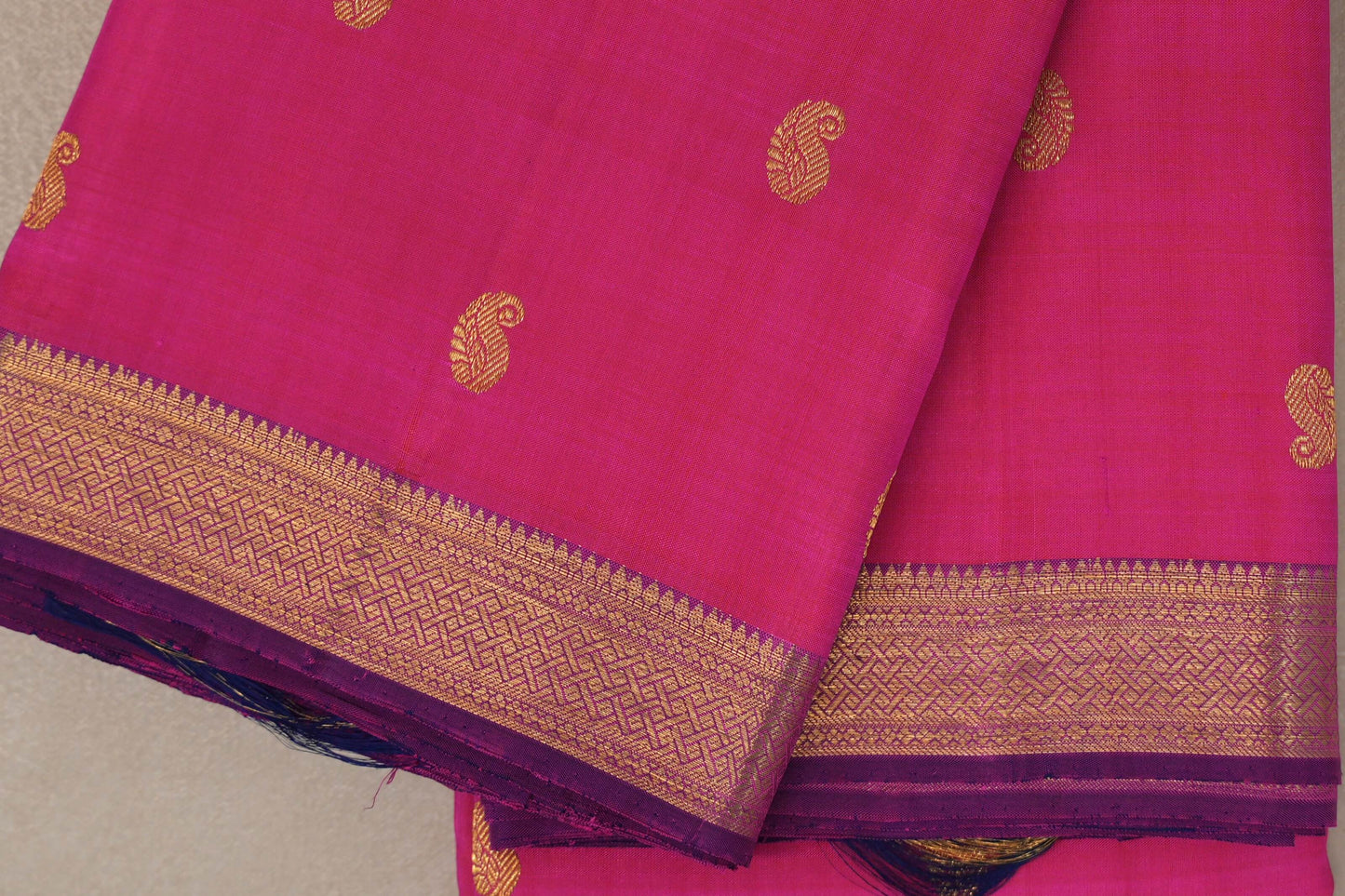 Orangish pink with Dual Tone of Classic Blue & Pink Vintage Kanjivaram Silk Saree by Shreenivas Silks PSSR019550