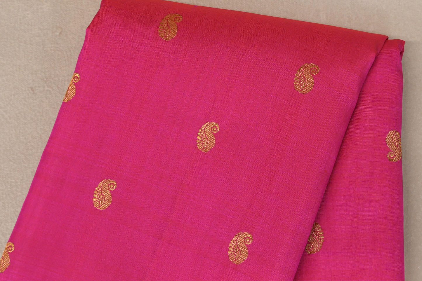 Orangish pink with Dual Tone of Classic Blue & Pink Vintage Kanjivaram Silk Saree by Shreenivas Silks PSSR019550