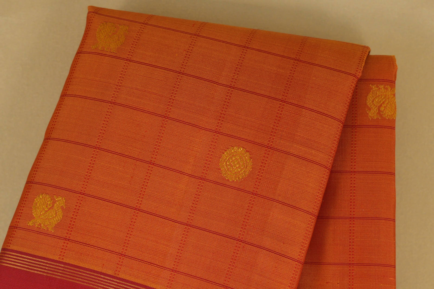 Reddish Orange with Red Borders Vintage Kanjivaram Silk Saree body zoom