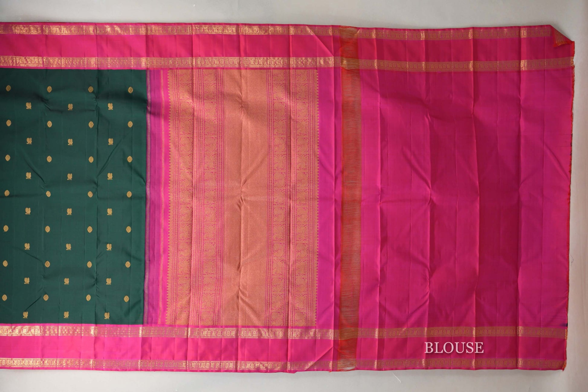 Deep Bottle Green with Orangish Pink Rettai Pettu Borders Vintage Kanjivaram Silk Saree blouse