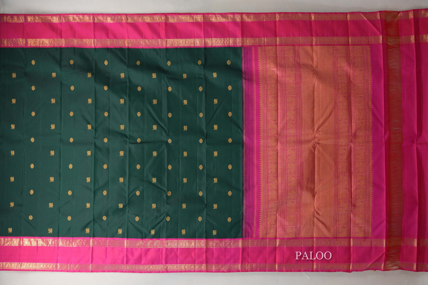 Deep Bottle Green with Orangish Pink Rettai Pettu Borders Vintage Kanjivaram Silk Saree paloo