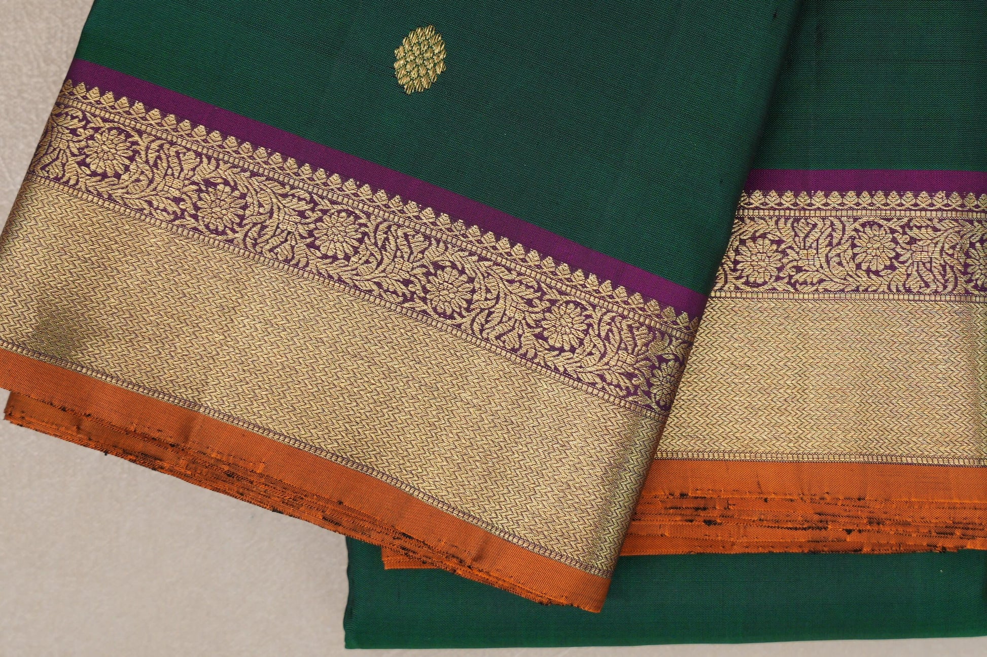 Deep Bottle Green Vintage Kanjivaram Silk Saree border