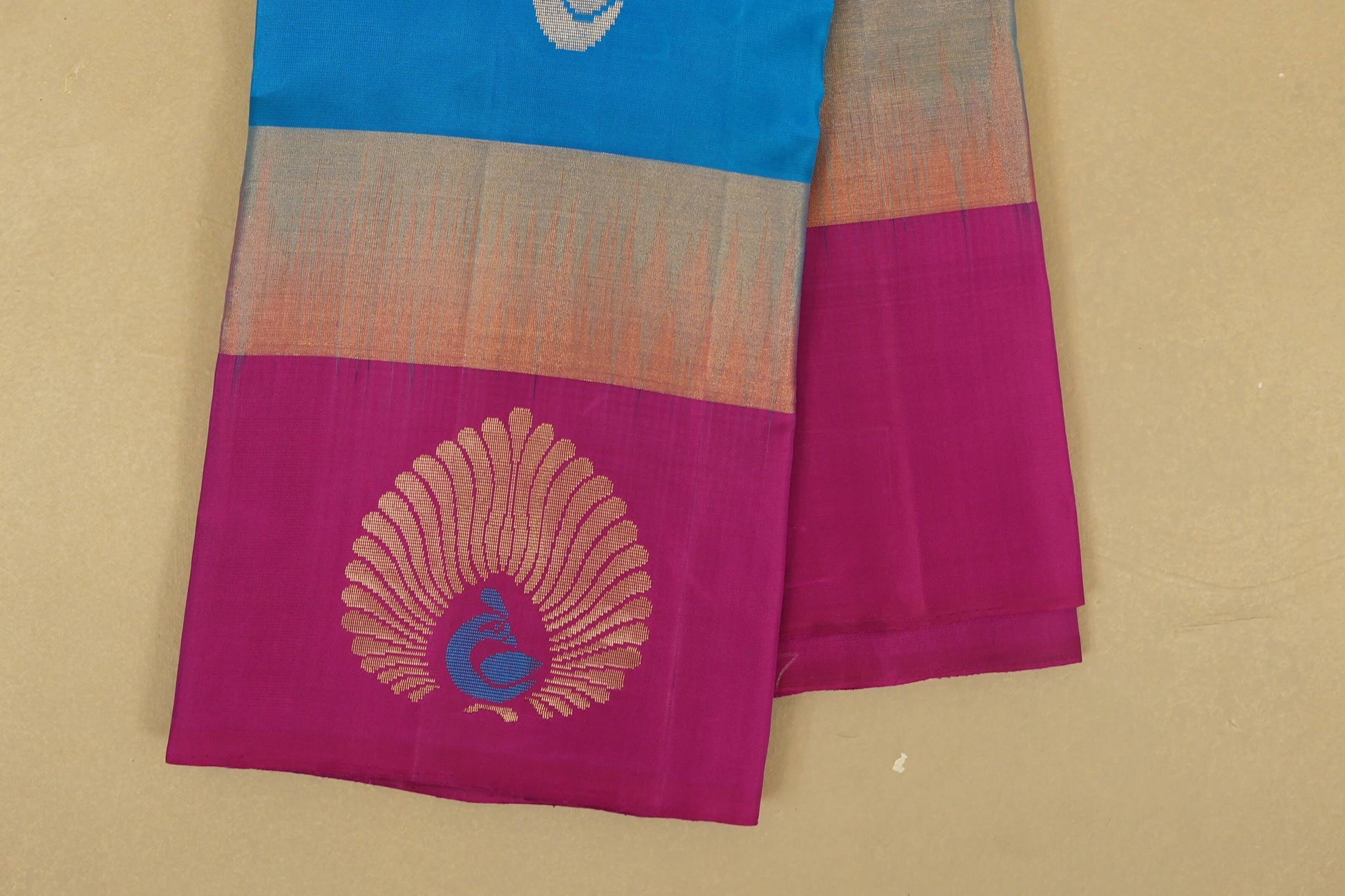 Bright Blue Light Weight Kanchipuram Silk Saree  border zoom