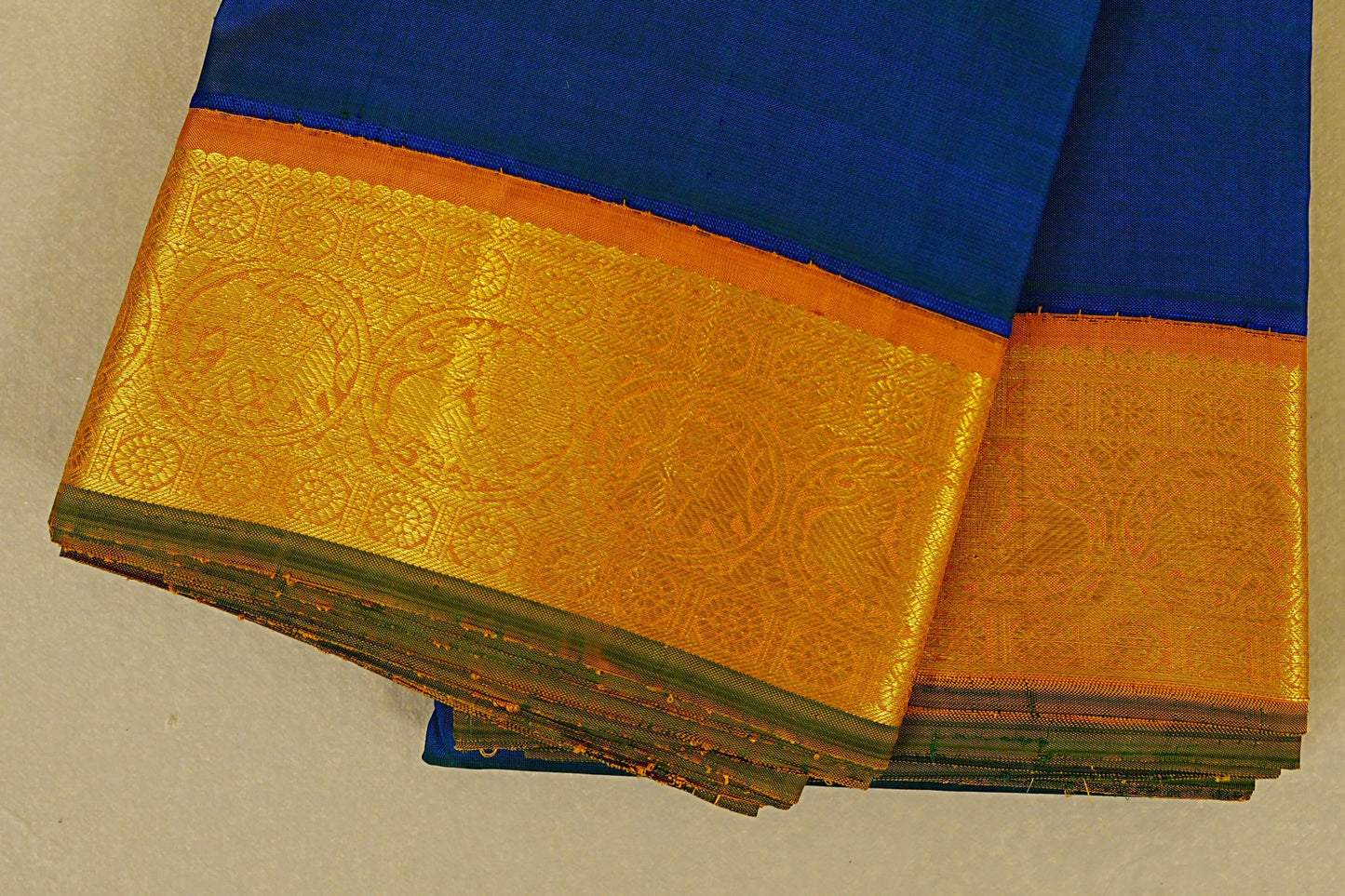 Peacock Blue Vintage Kanjivaram Silk Saree border zoom