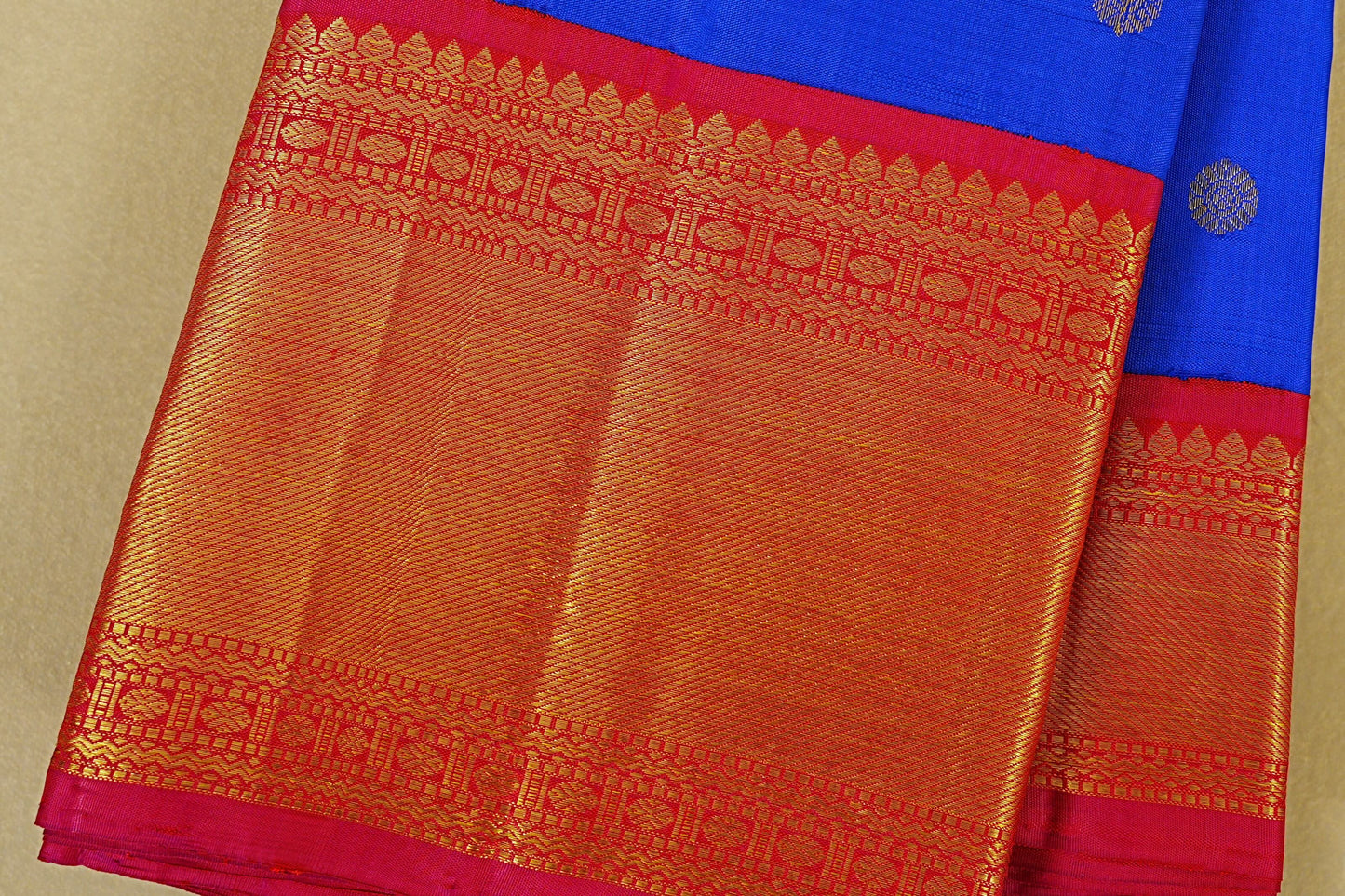 Royal Blue with Reddish Pink Borders Vintage Kanjivaram Silk Saree  border zoom